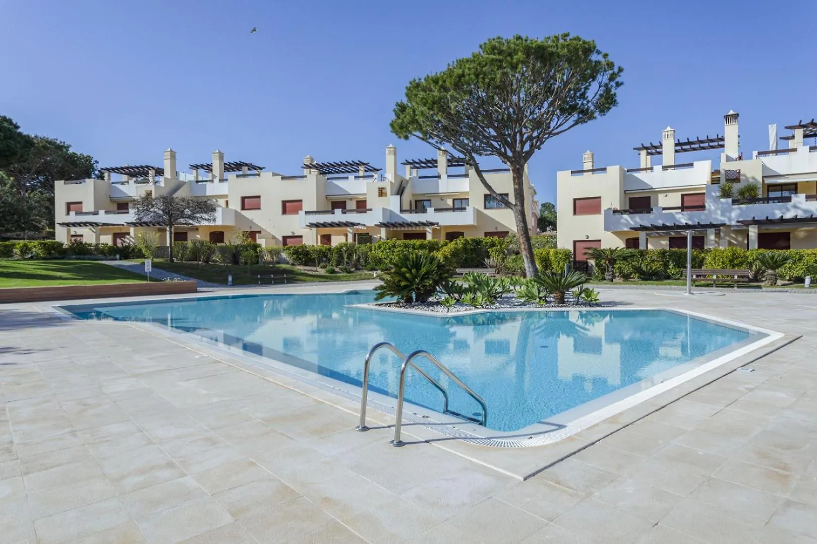 Hopstays - Vilamoura Vila Sol Quarteira Apartment